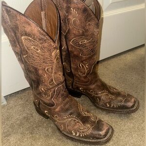 Cute cowboy boots from boot barn